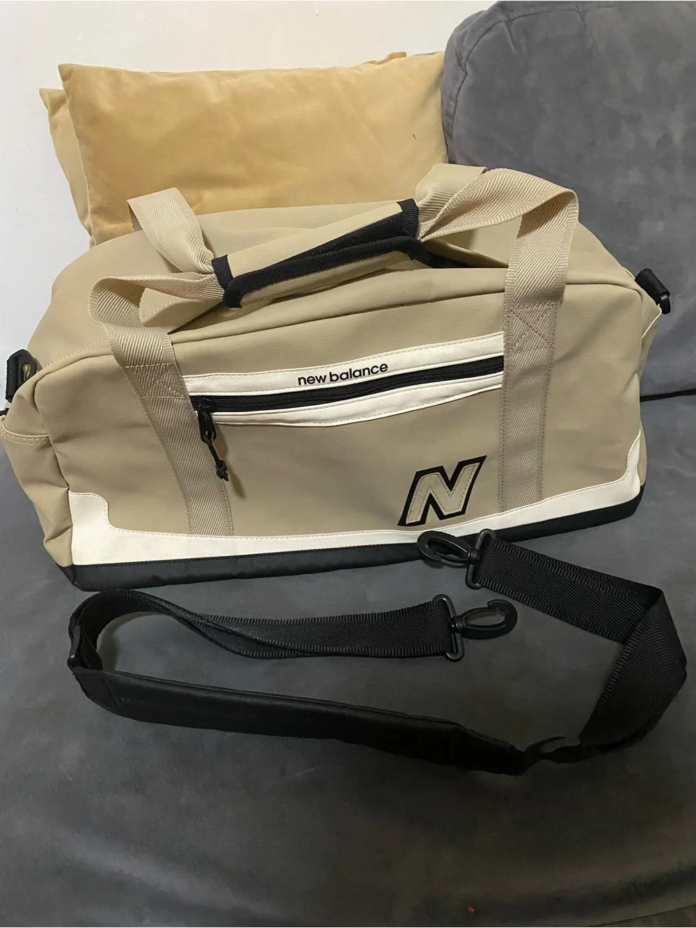 New Balance Beige and Black Men’s Duffel Bag new